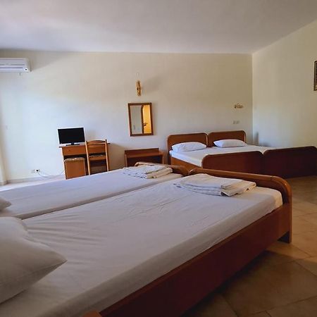 Artemis Hotel Prínos Buitenkant foto