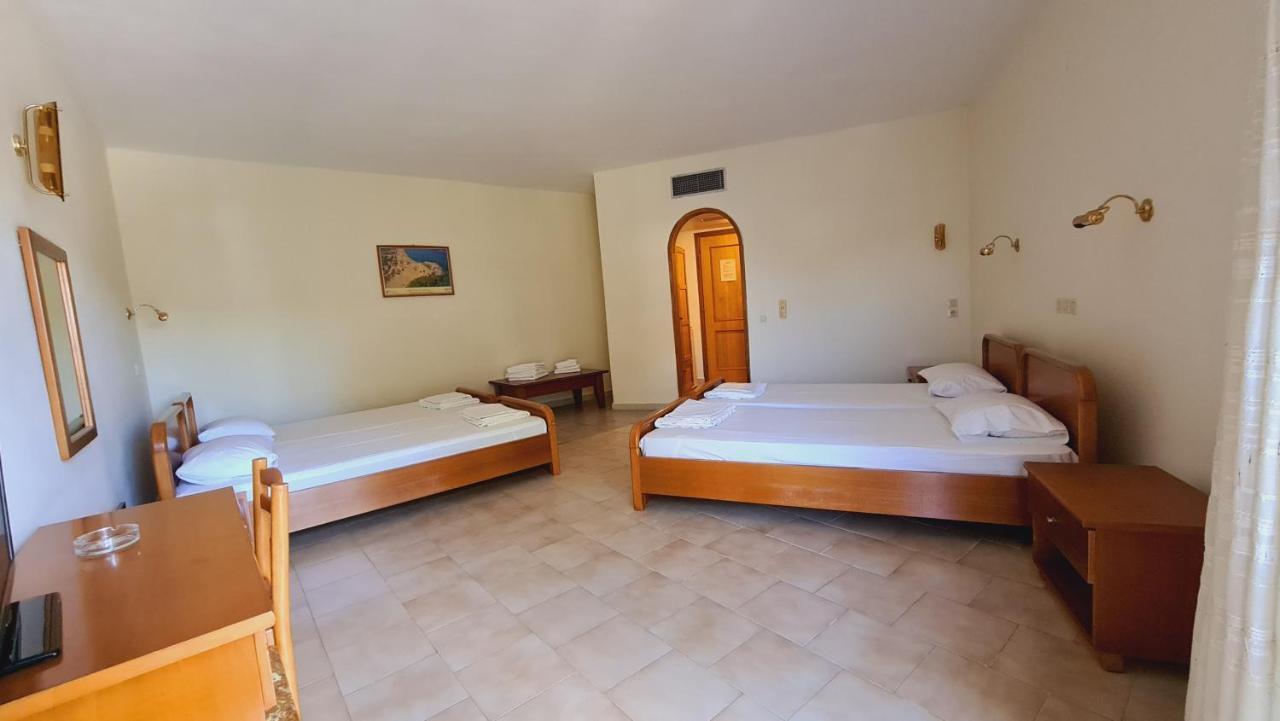 Artemis Hotel Prínos Buitenkant foto